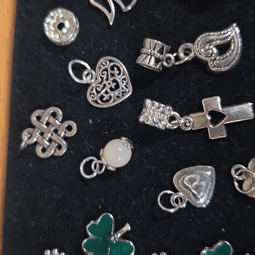 Assorted Charm Set - Picture 4 of 7